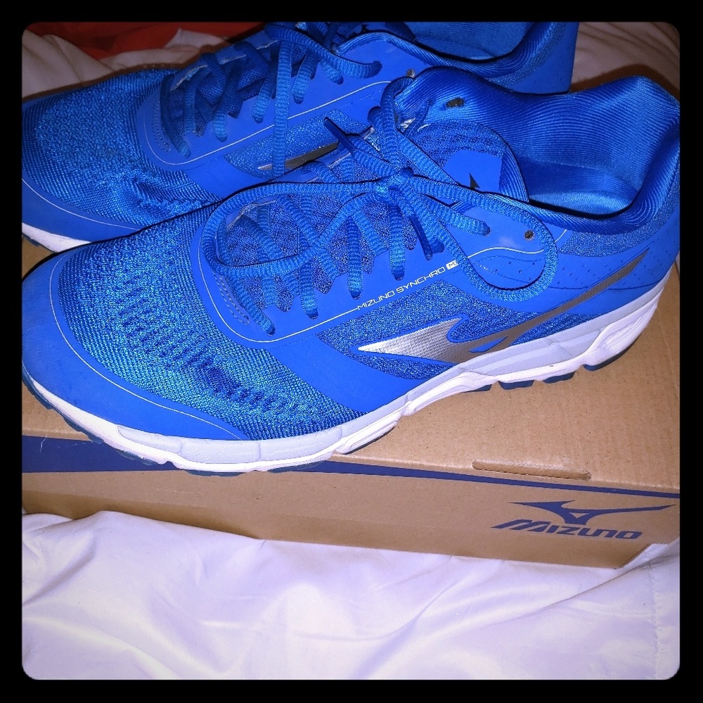 Mizuno shoes 10.5